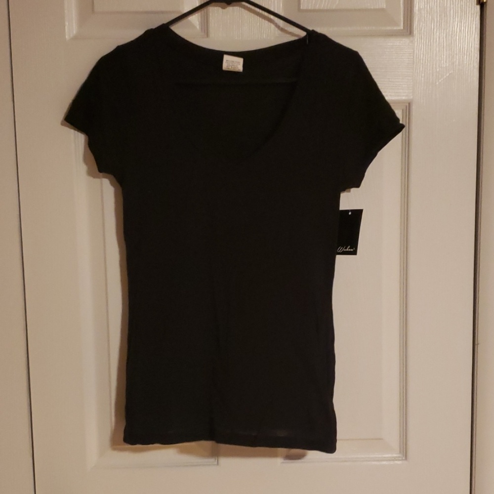 Bkack vneck fitted tshirt